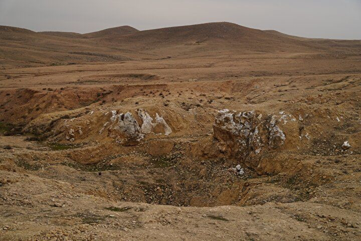 Musul'un korkunç sırrı DEAŞ'ın ölüm kuyusu bulundu! Bu obruktan binlerce ceset çıkacak! - Sayfa 14