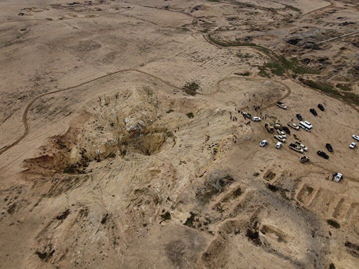 Musul'un korkunç sırrı DEAŞ'ın ölüm kuyusu bulundu! Bu obruktan binlerce ceset çıkacak! - Sayfa 19