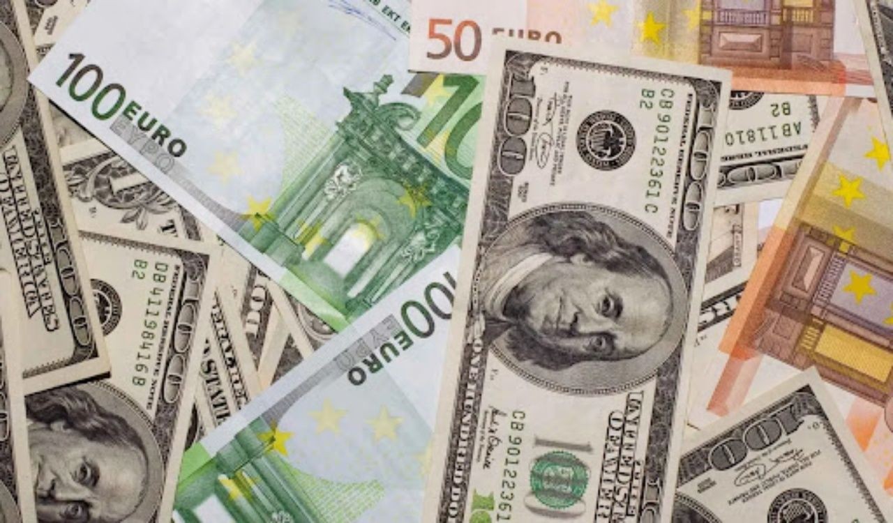 Faiz kararı öncesi dolar ve euroda yeni zirve - Sayfa 1