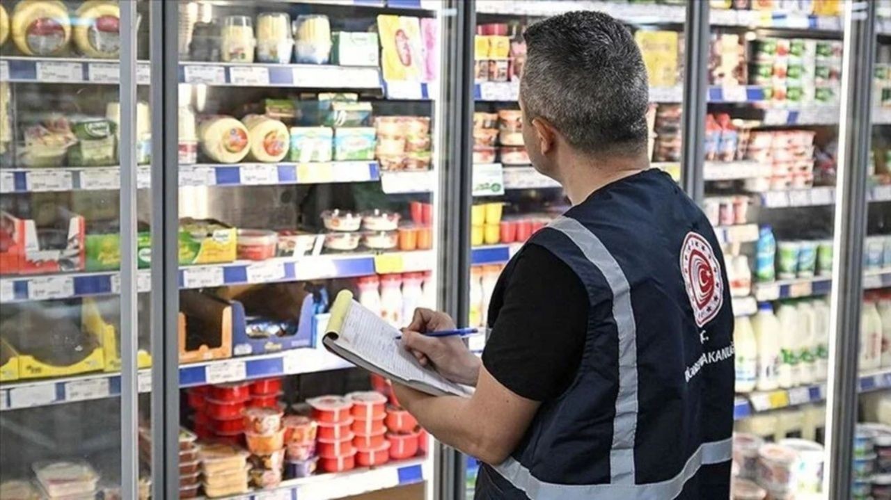 Bakanlık yeni sahtekarları ifşaladı! Baklavadan ay çekirdeği, sucuktan tavuk kafası çıktı - Sayfa 2