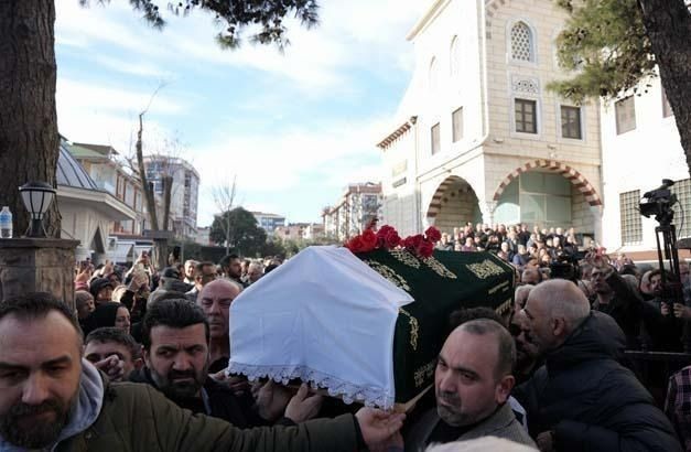 Ardında sır perdesi bıraktı! Mimar Ece Gürel'in cenazesinde dikkat çeken sözler: 'Çok soru işareti var' - Sayfa 4