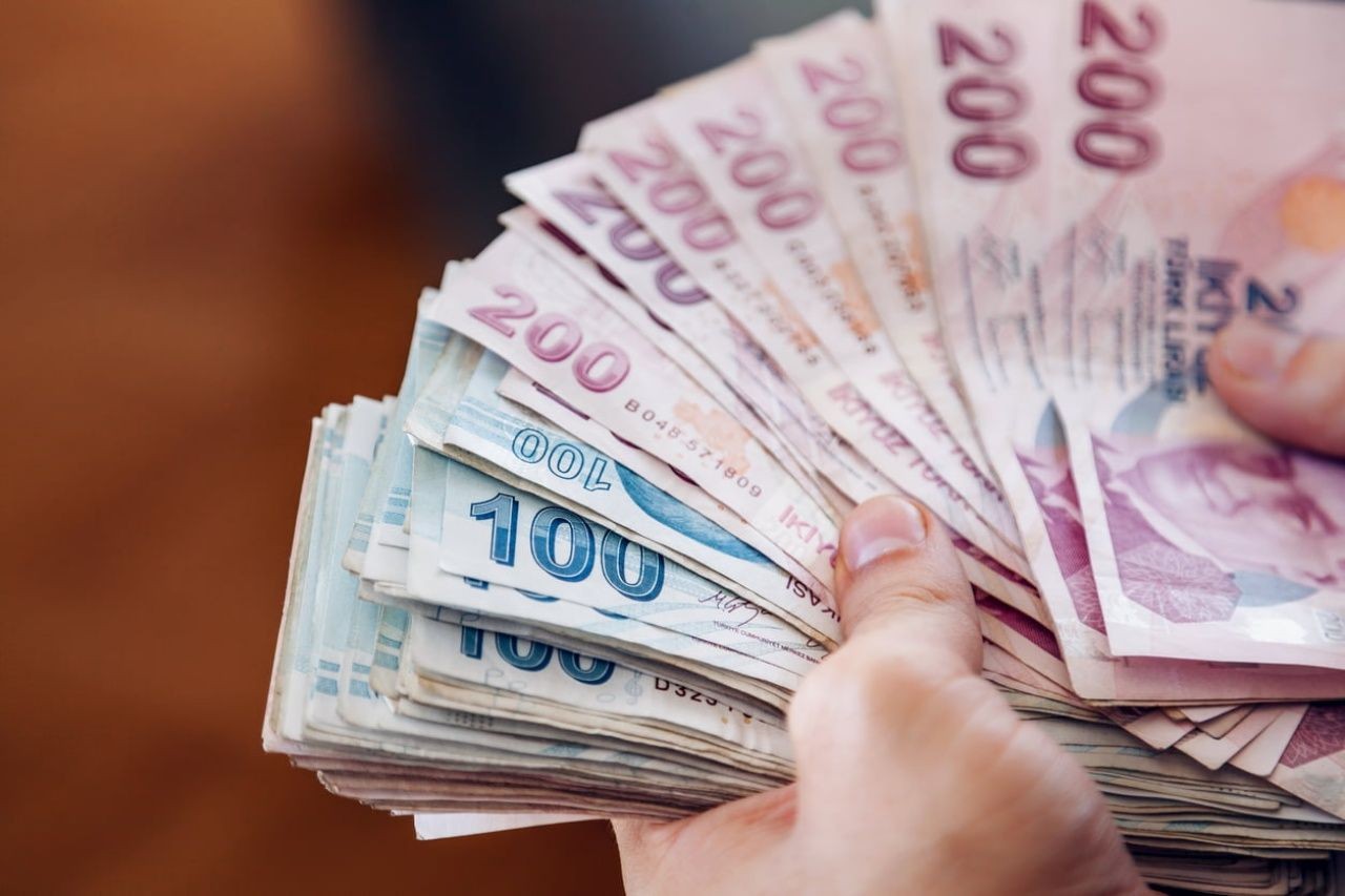 Mevduat faizlerinde sert düşüş! İşte 1 milyon liranın aylık getirisi - Sayfa 1