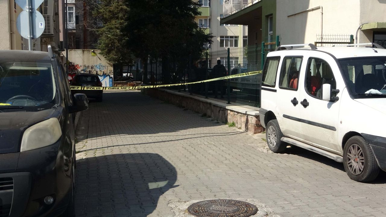 Çanakkale'de hareketli saatler; annesini rehin aldı, polisle çatıştı, etkisiz hale getirildi - Sayfa 13