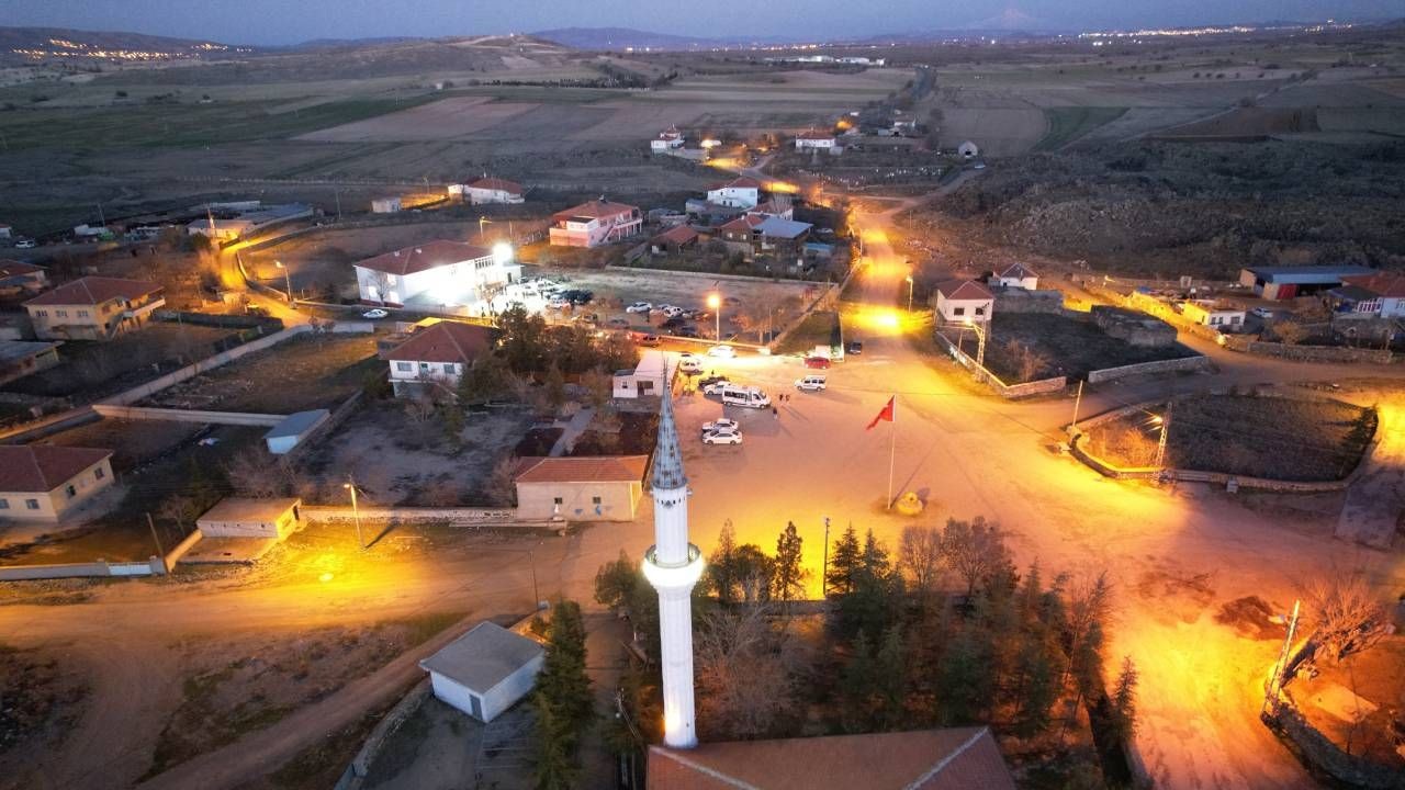 Nevşehir'de iftar vakti evlerde yemek pişirmek yasaklanan köyde imece usulü Ramazan - Sayfa 1