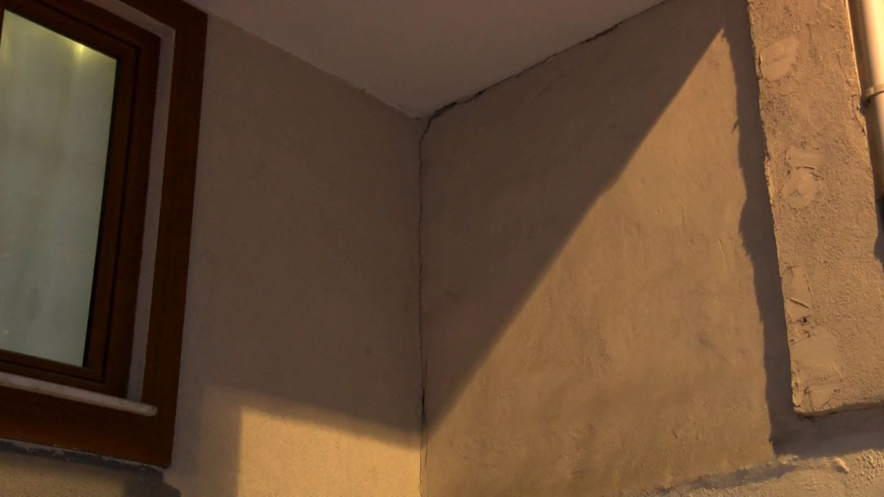 Deprem oluyor sandılar! Güngören'de 6 katlı binanın bahçesi çöktü - Sayfa 7