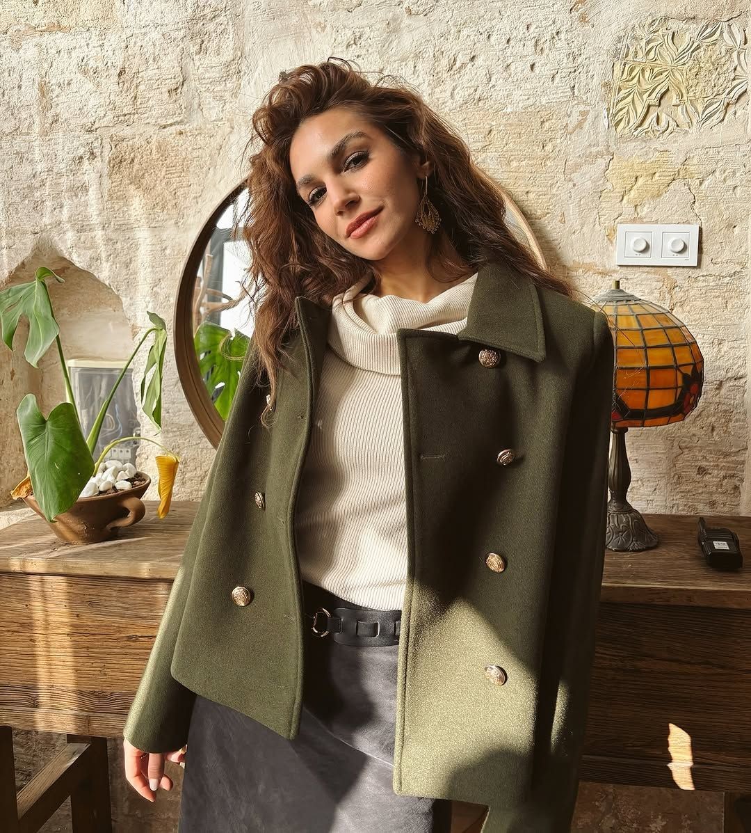 Hande Doğandemir ve Uzak Şehir'in Nare'si Sahra Şaş’tan sürpriz buluşma: Pozları sosyal medyayı salladı! - Sayfa 2