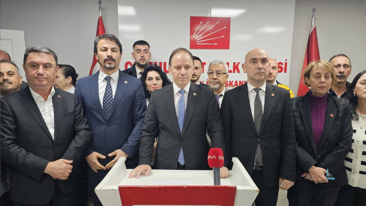 Zonguldak Valisi Hacıbektaşoğlu CHP'nin alternatif törenine bağırarak tepki gösterdi - Sayfa 9