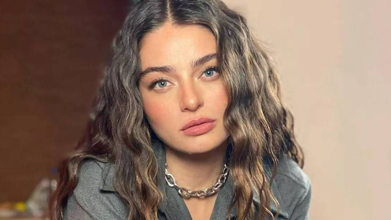 Mine Tugay bakın aslen nereliymiş... Memleketi merak ediliyordu - Sayfa 11