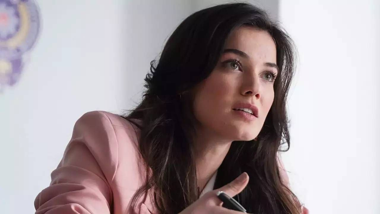 Mine Tugay bakın aslen nereliymiş... Memleketi merak ediliyordu - Sayfa 26