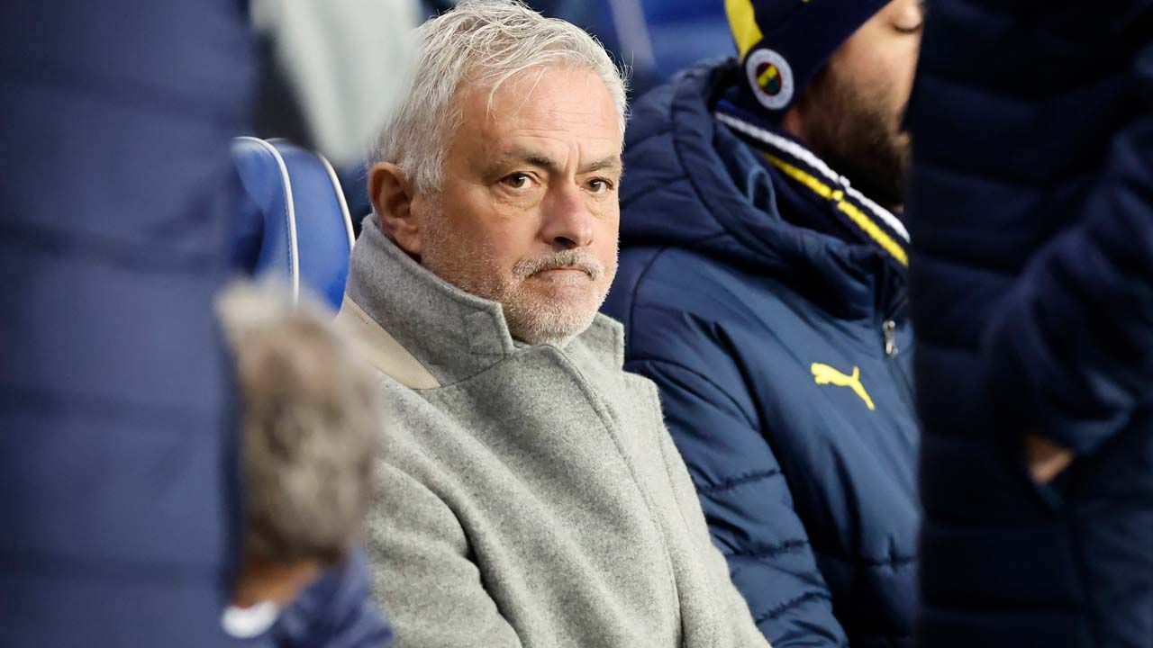 Fenerbahçe'nin Bodrum FK maçı ilk 11'i belli oldu! Jose Mourinho eksikler sonrası kararını verdi: Fred ve Dzeko'nun yokluğunda forma onların... - Sayfa 2