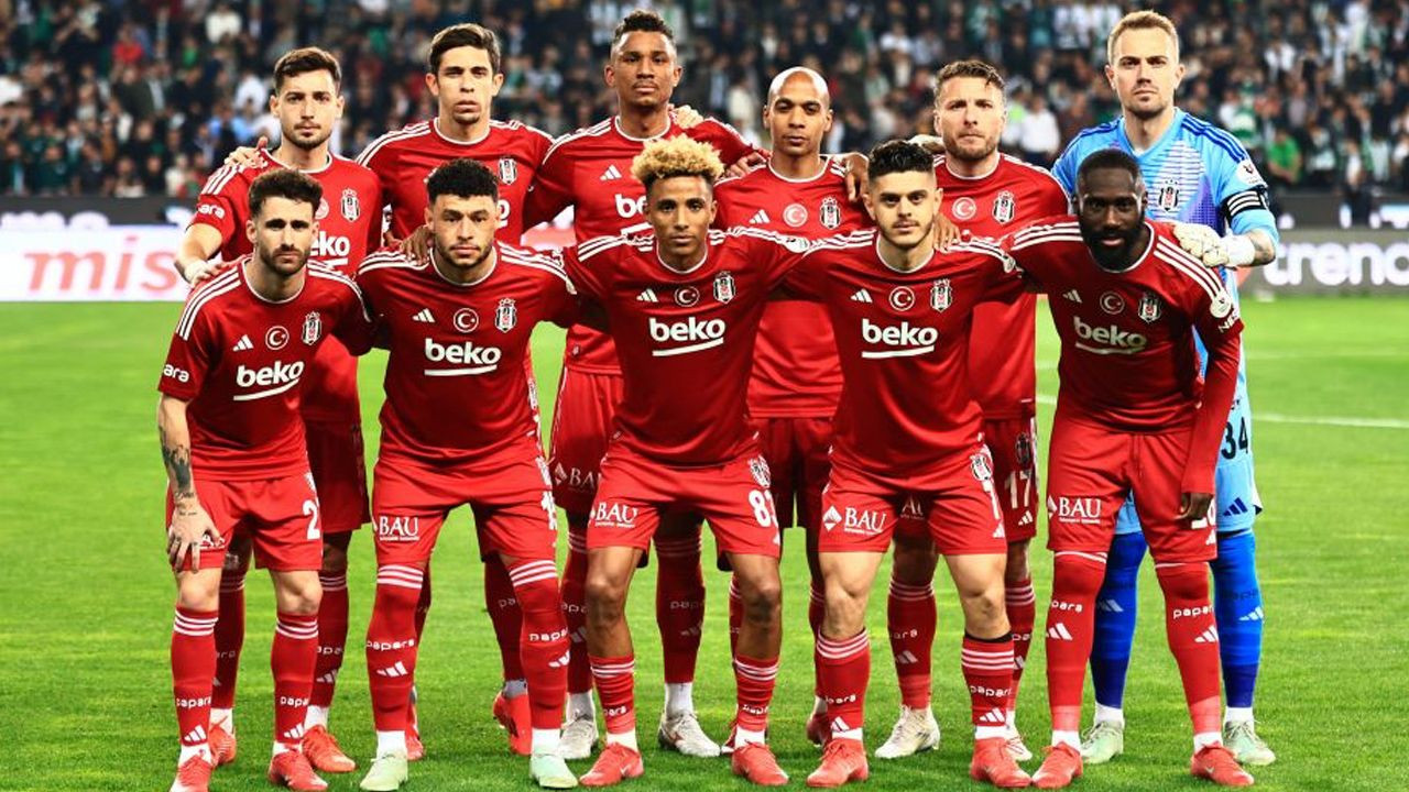 Beşiktaş'ın derbideki ilk 11'i belli oldu! Nefeslerin tutulduğu mücadelede Solskjaer sürprize izin vermeyecek - Sayfa 1