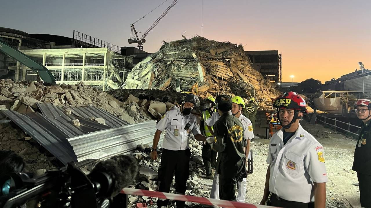 Myanmar'da on binlerce kayıp var; 1500 km uzakta binalar yıkıldı - Sayfa 8