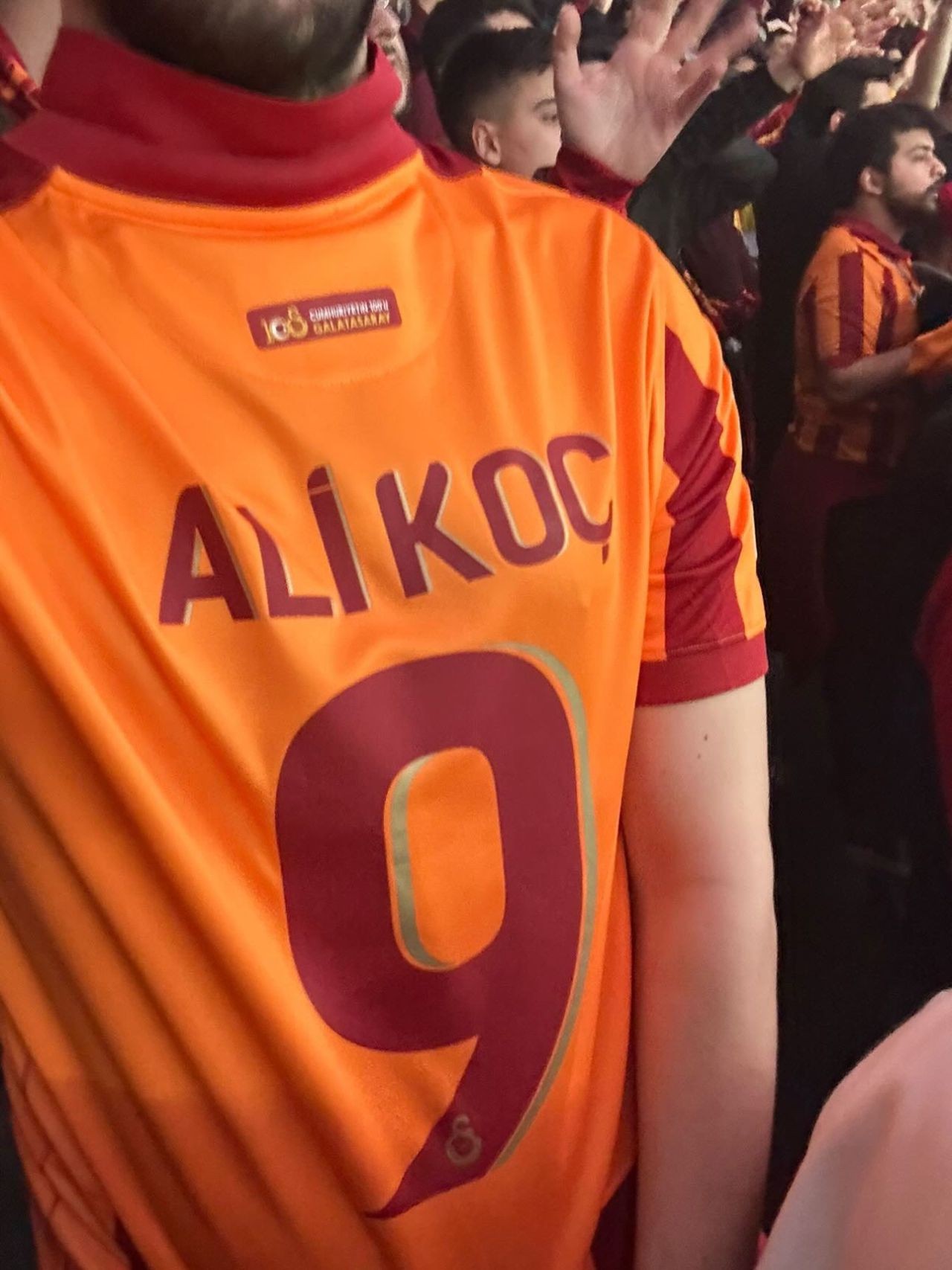 Galatasaray taraftarını ayağa kaldıran karar! Ali Koç yazılı formayı gösterdi, spor müsabakalarından men edildi - Sayfa 4