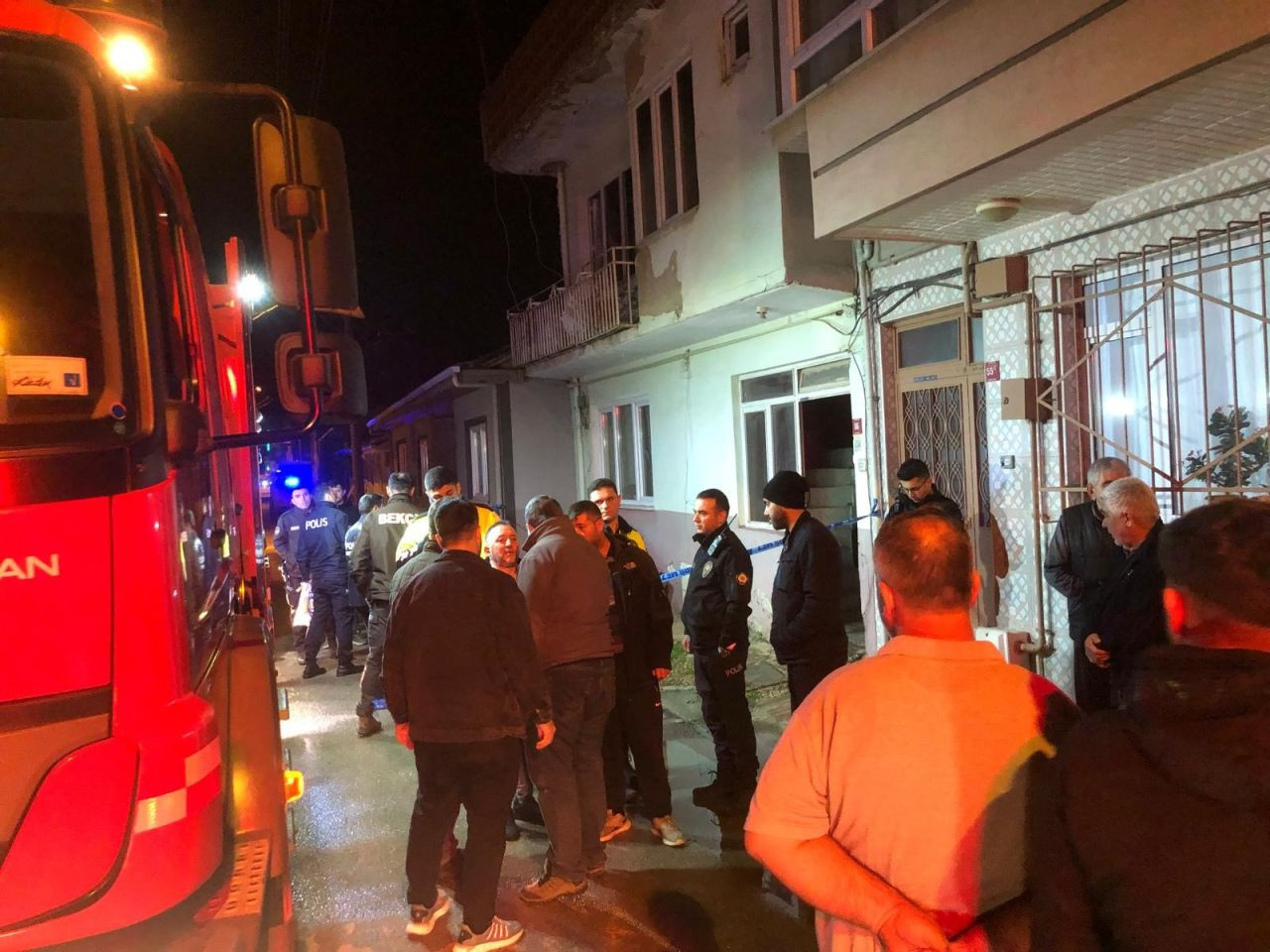 Bursa Yenişehir'deki yangın trajedisi; ekmek almaya giden annenin hatası 2 bebeğinin ölümüne neden olmuş - Sayfa 8