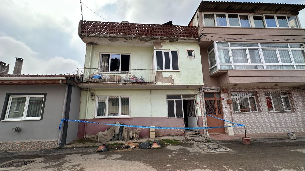 Bursa Yenişehir'deki yangın trajedisi; ekmek almaya giden annenin hatası 2 bebeğinin ölümüne neden olmuş - Sayfa 4