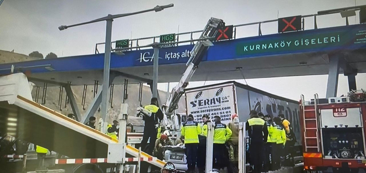 Pendik'teki ölümlü gişe kazası: 4'ü de öğretmendi, Umman'dan tatilden dönmüşlerdi - Sayfa 2