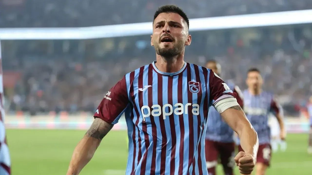 Trabzonspor'un Fenerbahçe maçı ilk 11'i belli oldu! Fatih Tekke rakibini yıkacak planı belirledi - Sayfa 6