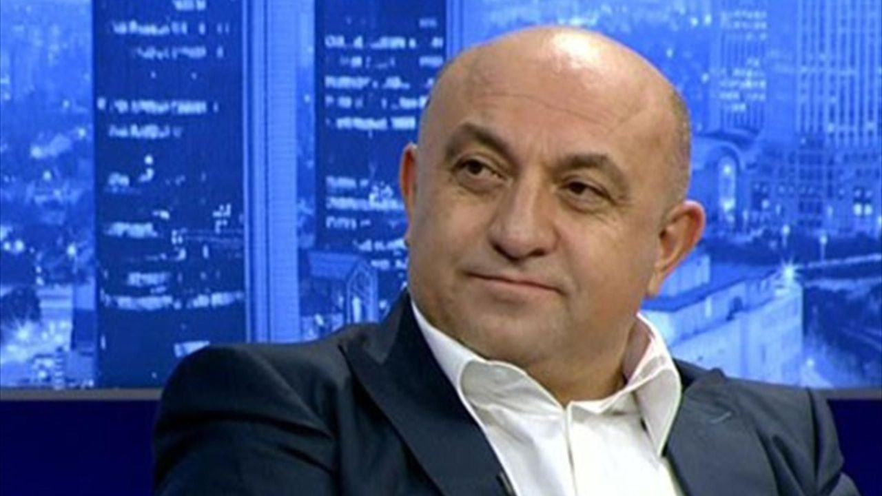 Sinan Engin'den Derbi Sonrası Mourinho ve Okan Buruk Yorumu: "Okan Buruk Kendini Yere Atmamalıydı" - Sayfa 3