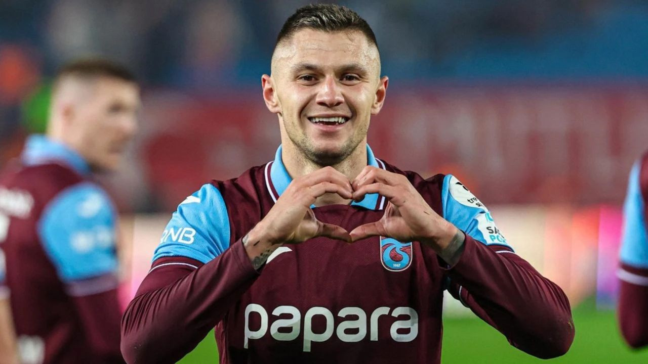 Trabzonspor'un Fenerbahçe maçı ilk 11'i belli oldu! Fatih Tekke rakibini yıkacak planı belirledi - Sayfa 12