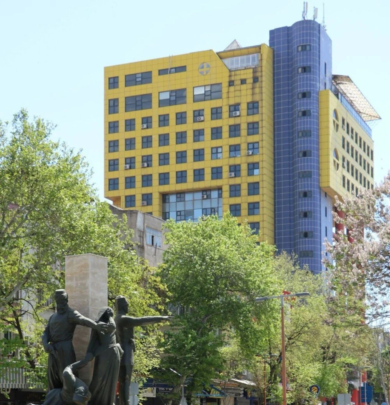 "Dünyanın en saçma binası"nın yerine yeni iş hanı! İnşaat başladı - Sayfa 2