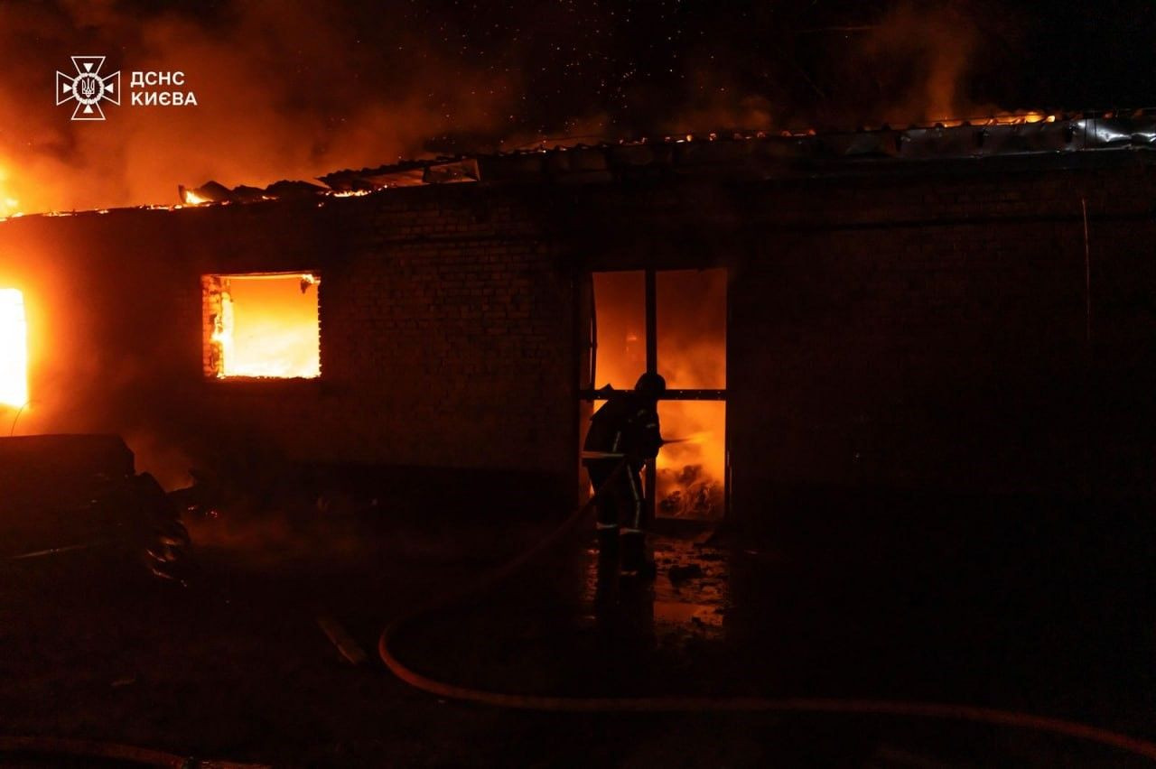 Kiev ve Mykolaiv’e gece baskını: Rus İHA’ları 12 kişiyi yaraladı - Sayfa 2