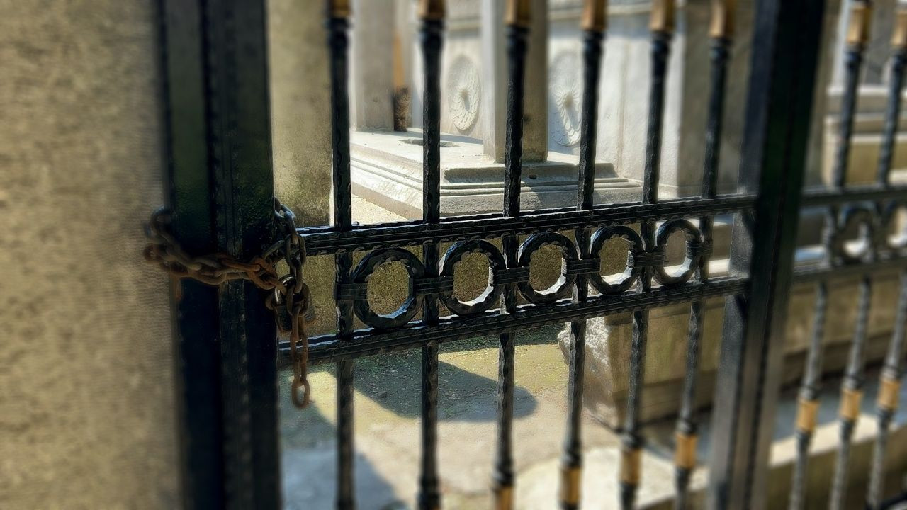 Şehzadebaşı Camii haziresi yaralı bekliyor - Sayfa 3