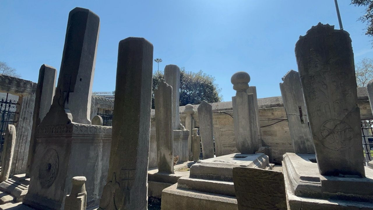 Şehzadebaşı Camii haziresi yaralı bekliyor - Sayfa 7