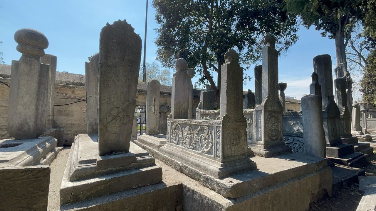 Şehzadebaşı Camii haziresi yaralı bekliyor - Sayfa 5
