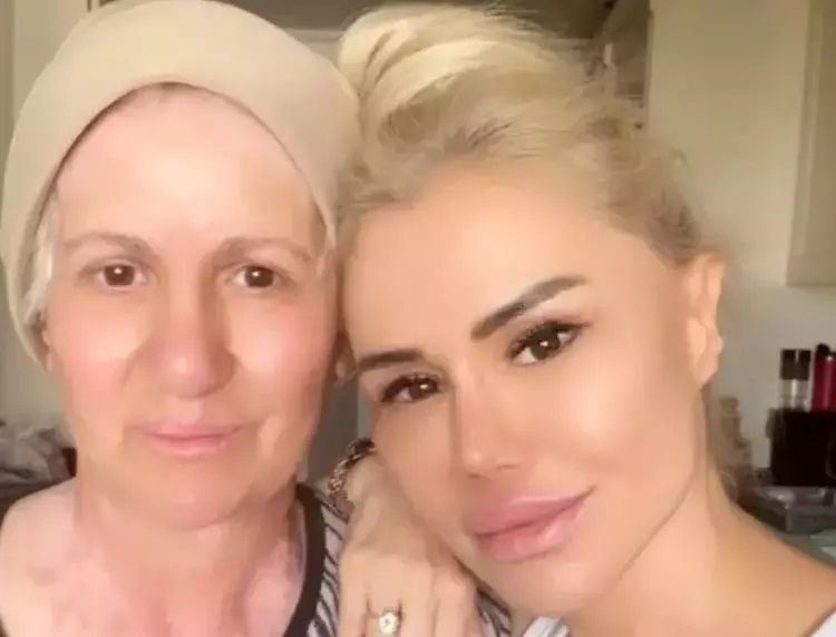 Ünlü türkücü Ceylan’dan annesiyle poz: Görenler abla-kardeş sandı! - Sayfa 4