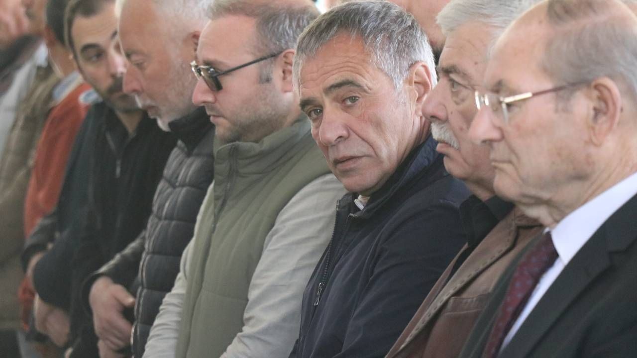 Ersun Yanal'ın annesi Bahriye Yanal memleketi Denizli'de son yolculuğuna uğurlandı - Sayfa 3
