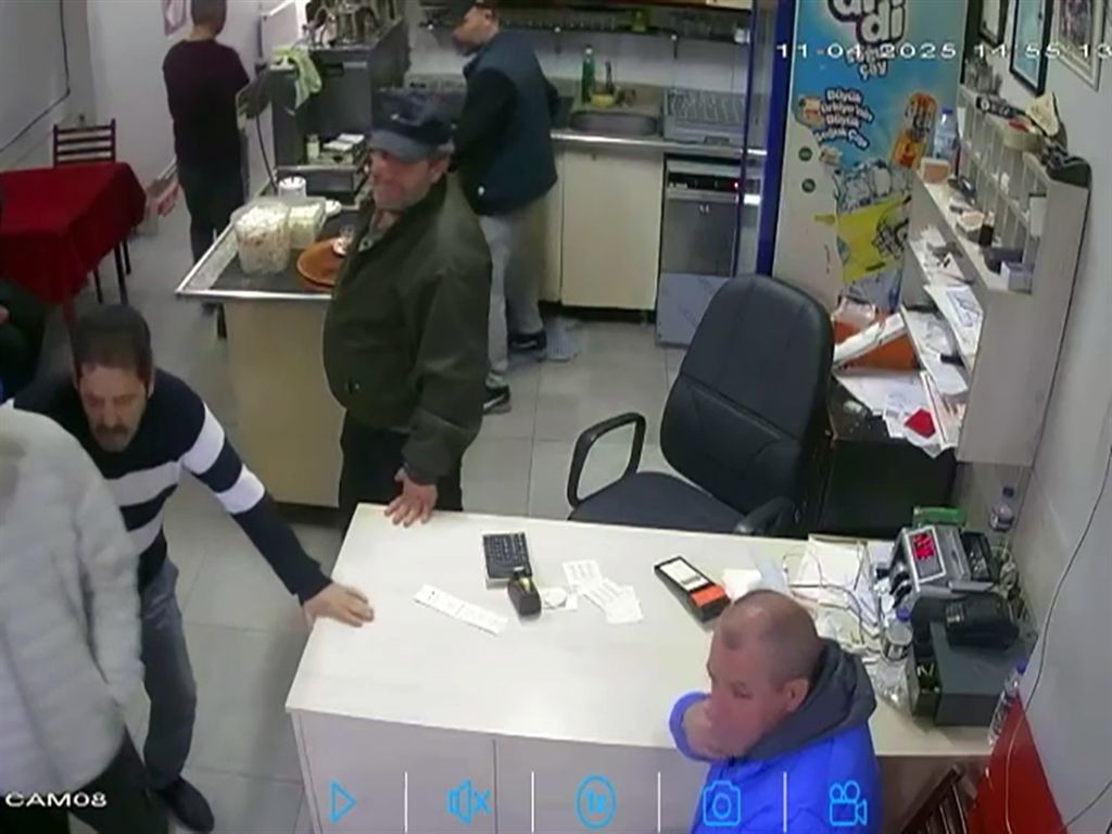 Edirne’de yürek burkan anlar: Yolda yürürken kalp krizi geçirdi! Son anları kamerada... - Sayfa 2