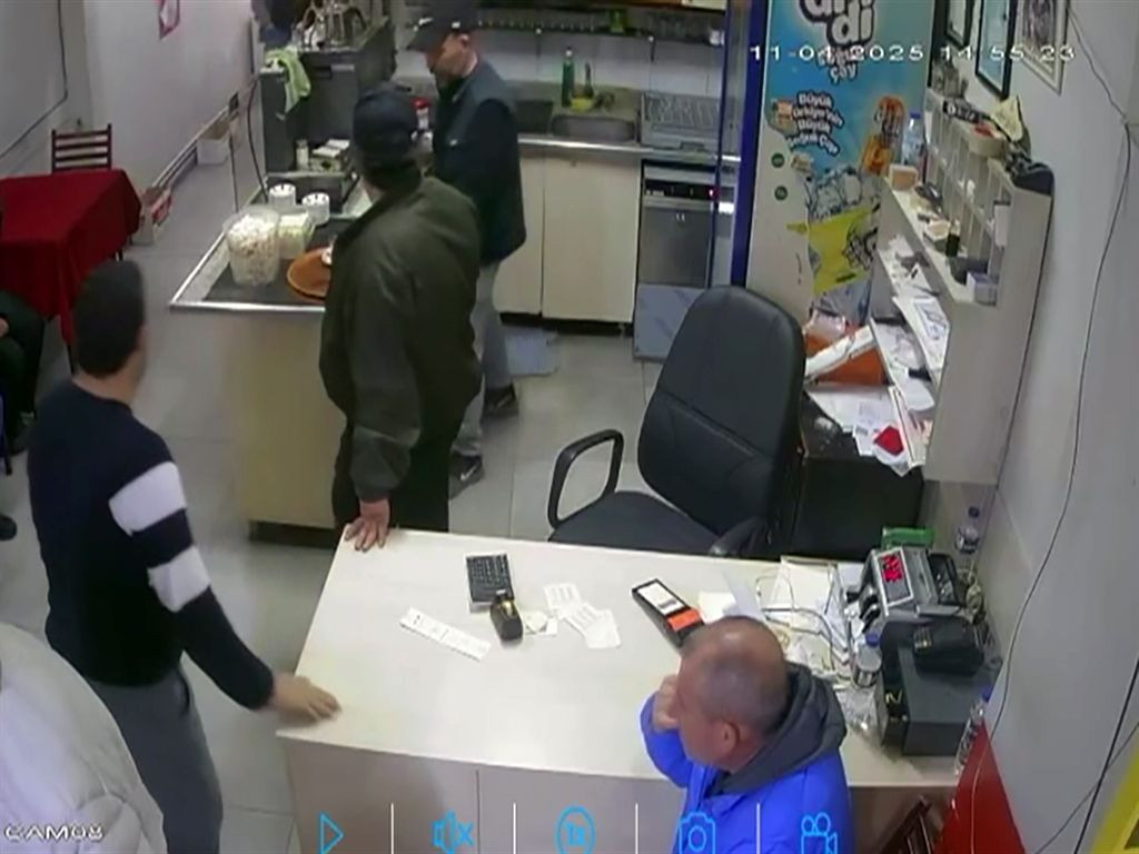 Edirne’de yürek burkan anlar: Yolda yürürken kalp krizi geçirdi! Son anları kamerada... - Sayfa 3