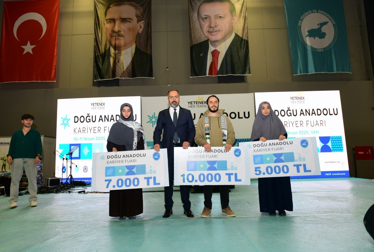 Van’da DAKAF’25 coşkusu sona erdi! Gençler iş dünyasıyla buluştu - Sayfa 4