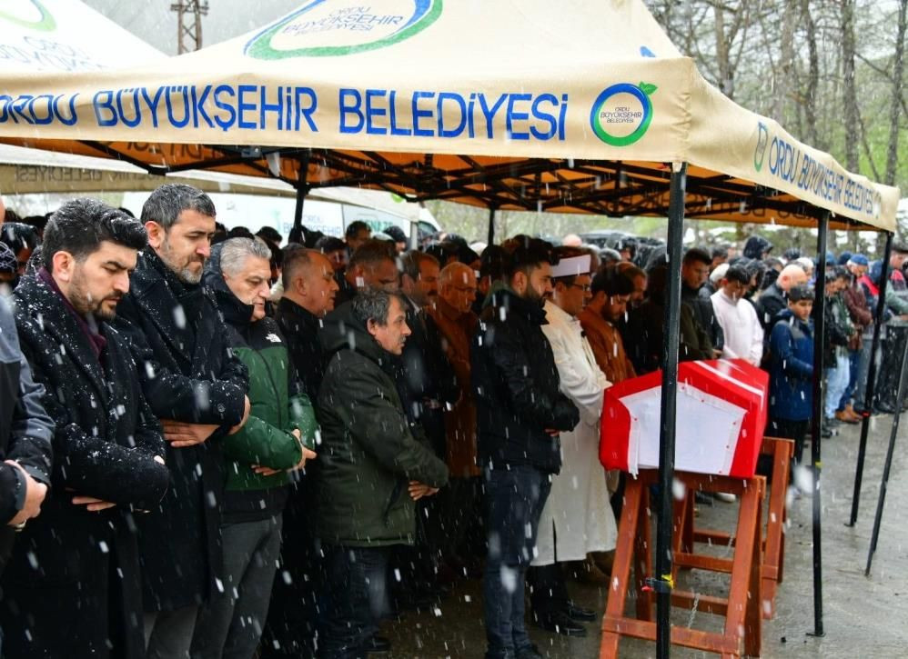 Ordu'da çöp ayrıştırma tesisinde makineye sıkışıp ölmüştü... Soner Altun son yolculuğuna uğurlandı - Sayfa 3