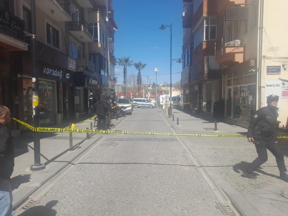 Çanakkale’de şüpheli kutu paniği: Patlatıldı, içinden kâğıtlar saçıldı! - Sayfa 4