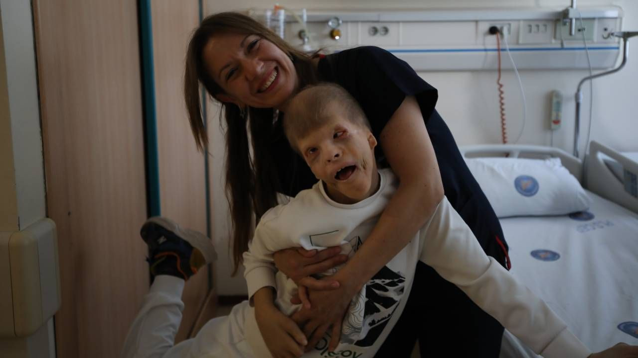 Savaş mağduru Ukraynalı çocuk milyonda 1 görülen hastalıkla doğdu, Türkiye'de şifa buldu - Sayfa 4