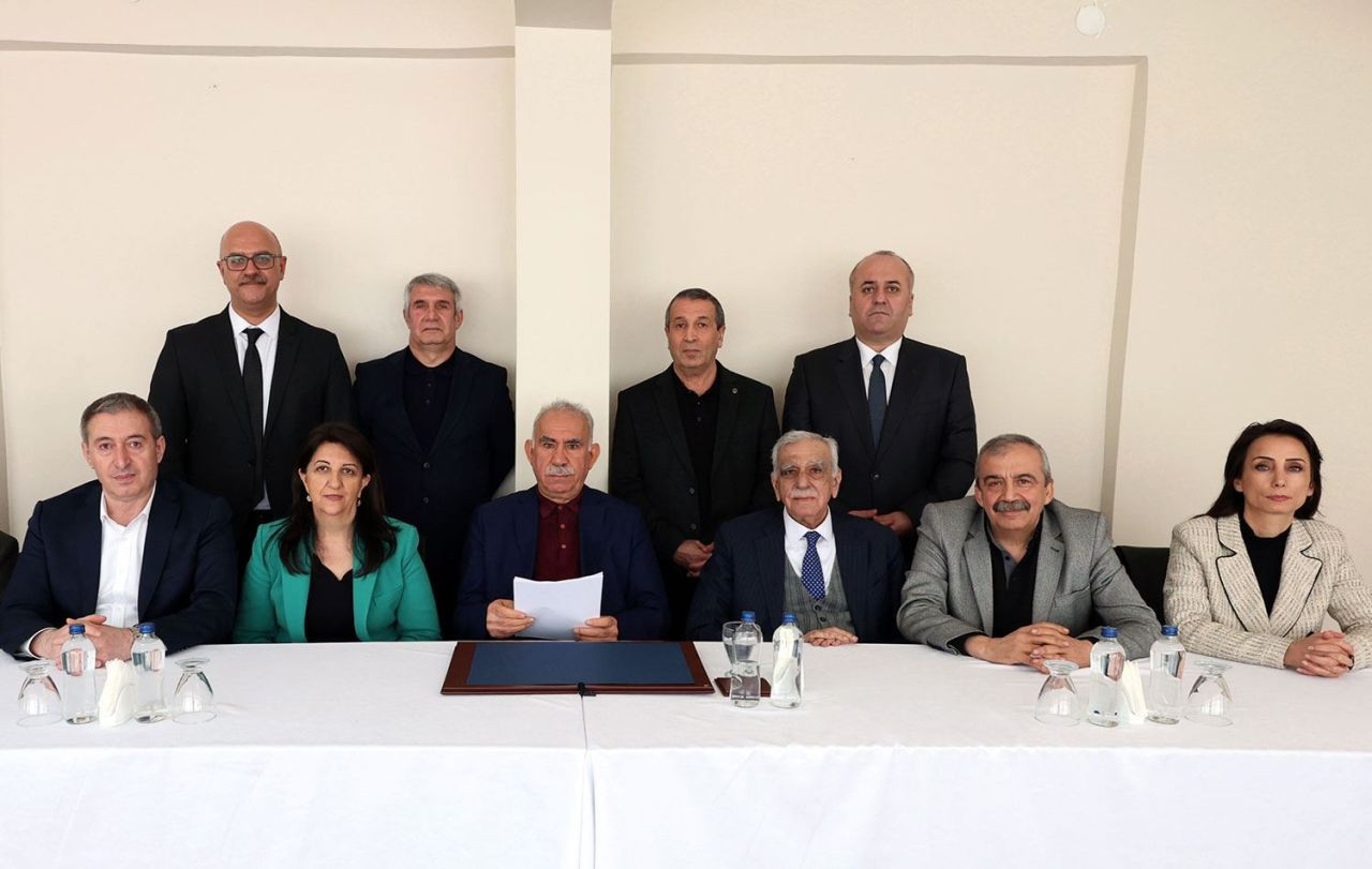 Tarihi Erdoğan- DEM Parti görüşmesinin perde arkası! PKK ne zaman silah bırakacak? İşte işaret edilen tarih... - Sayfa 5