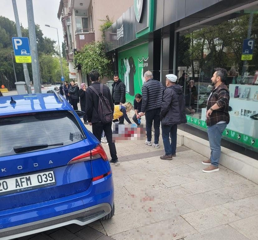 Eski eşini sevgilisiyle görünce katletti! Sokak ortasında defalarca bıçaklanan Hatice Ünlü hayatını kaybetti - Sayfa 3