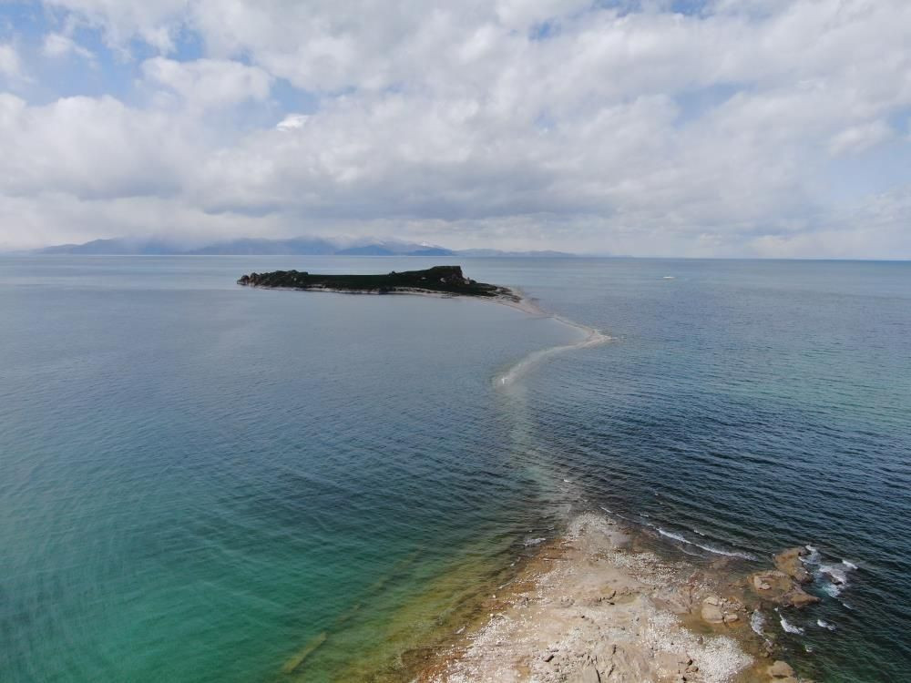 Van Gölü’nde bahar şöleni: Çarpanak Adası badem çiçekleriyle büyülüyor - Sayfa 3