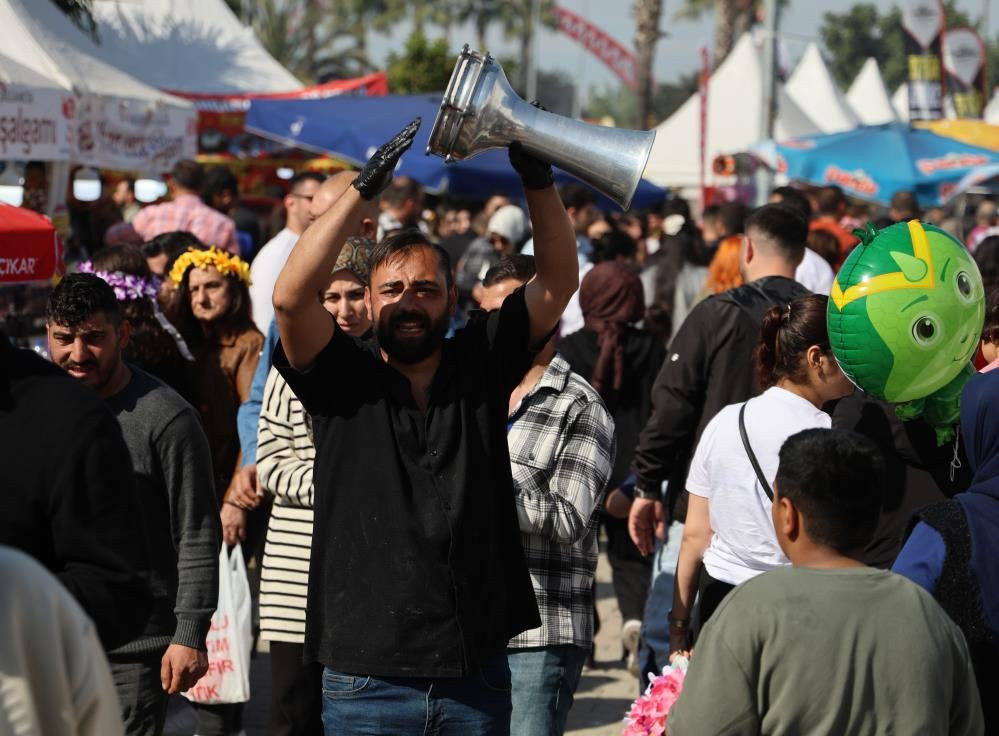 Adana’da Portakal Çiçeği Karnavalı'nda skandal görüntüler! Hijyen faciası ve hileli ürünler infial yarattı! Rezalet sonunda bitti... - Sayfa 8