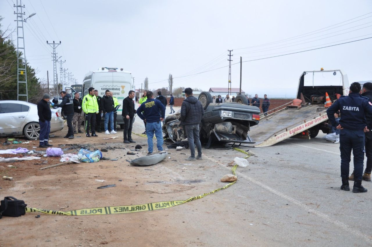 Kahramanmaraş'ta korkunç kaza! Otomobil kağıt gibi ezildi! 3 kişi hayatını kaybetti - Sayfa 4