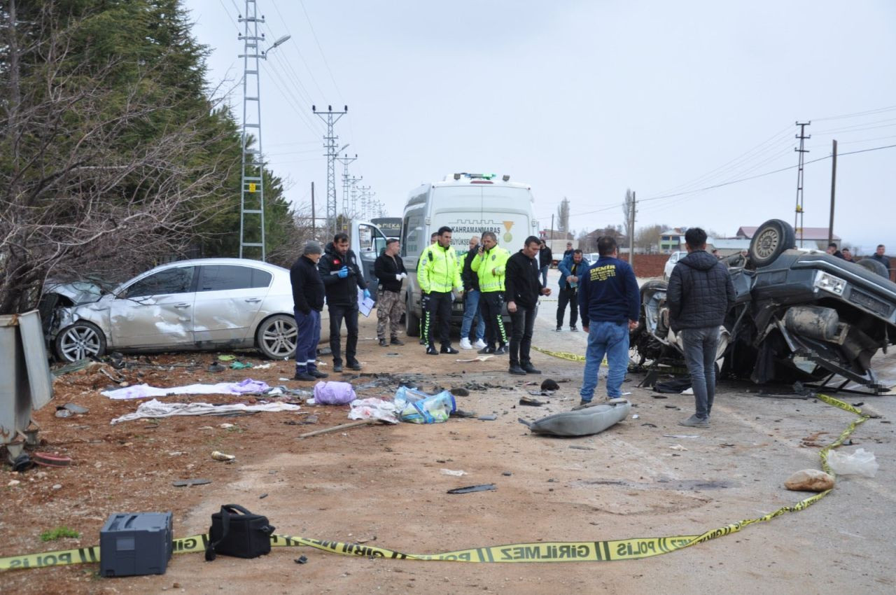 Kahramanmaraş'ta korkunç kaza! Otomobil kağıt gibi ezildi! 3 kişi hayatını kaybetti - Sayfa 5