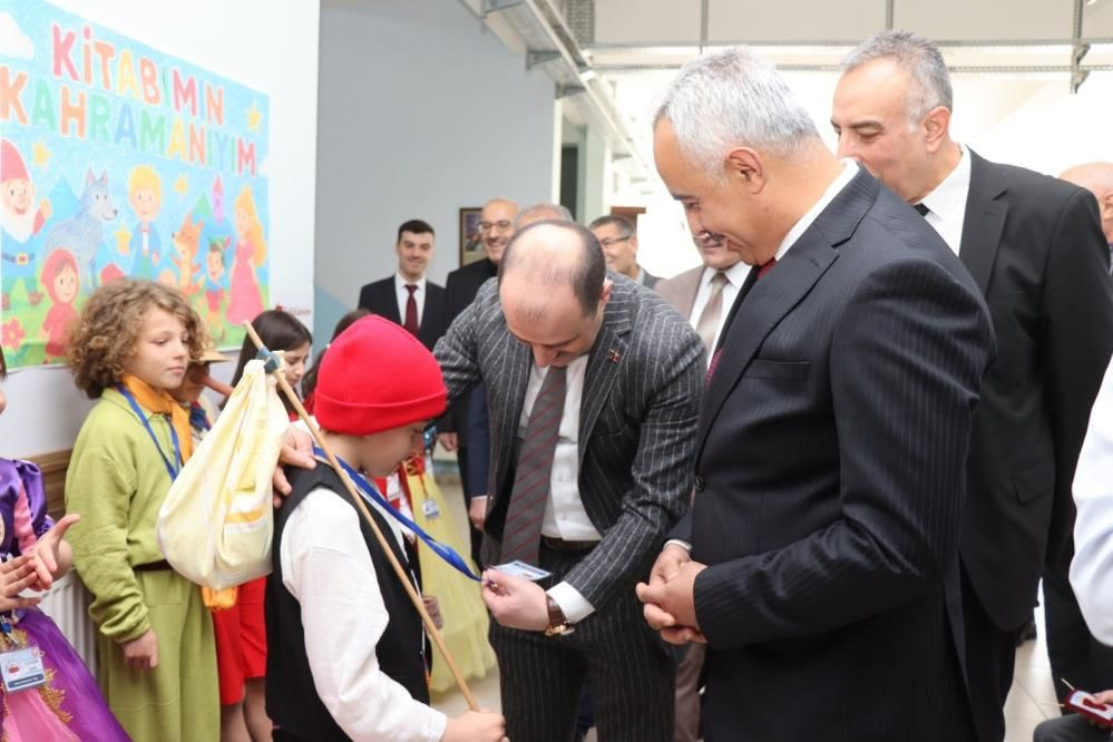 Oltu’da öğrencilerin bilim şenliği sergisi büyük ilgi gördü - Sayfa 8