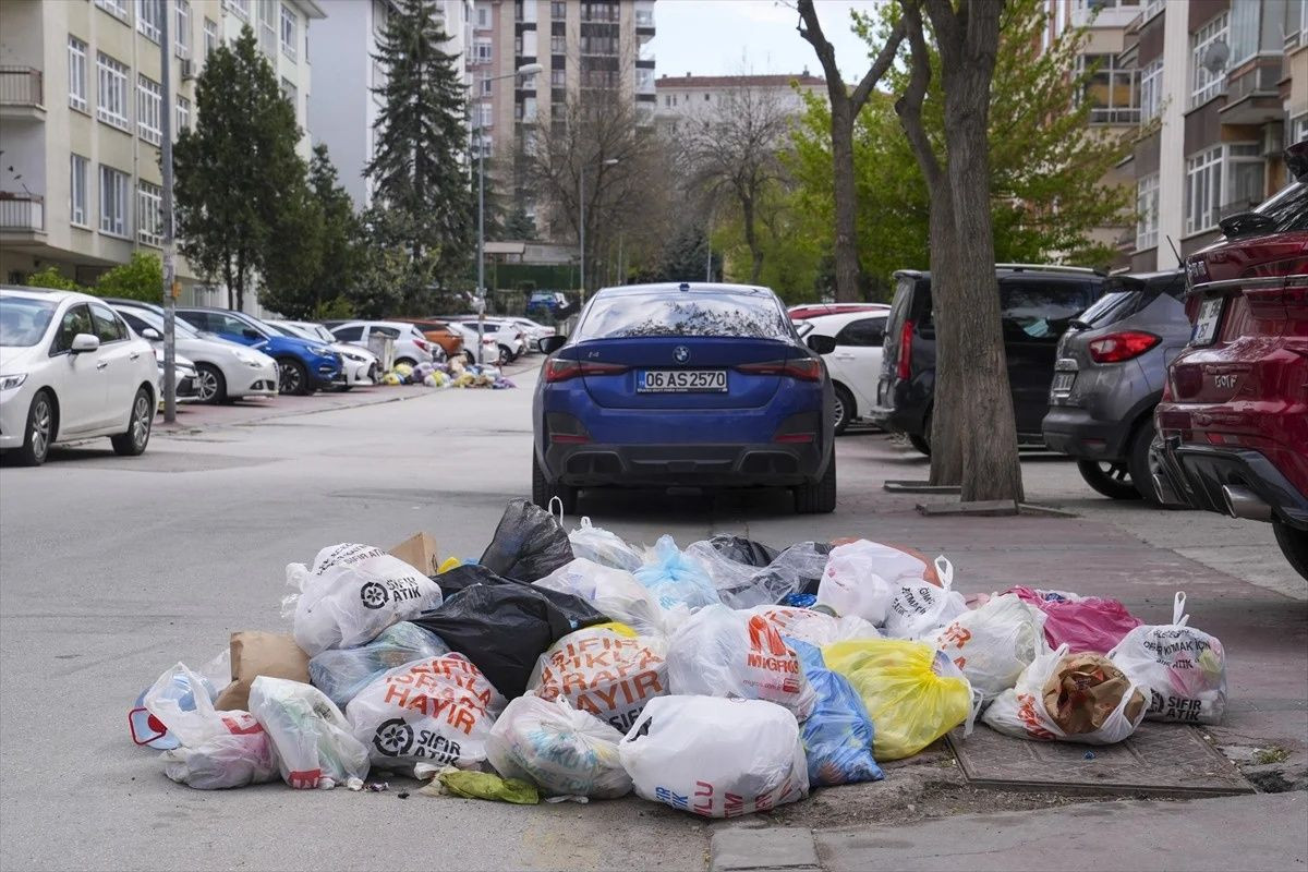 CHP'li Çankaya çöp yığınlarıyla boğuşuyor! İşçiler eylemde, sokaklar çöp dağlarına teslim - Sayfa 5