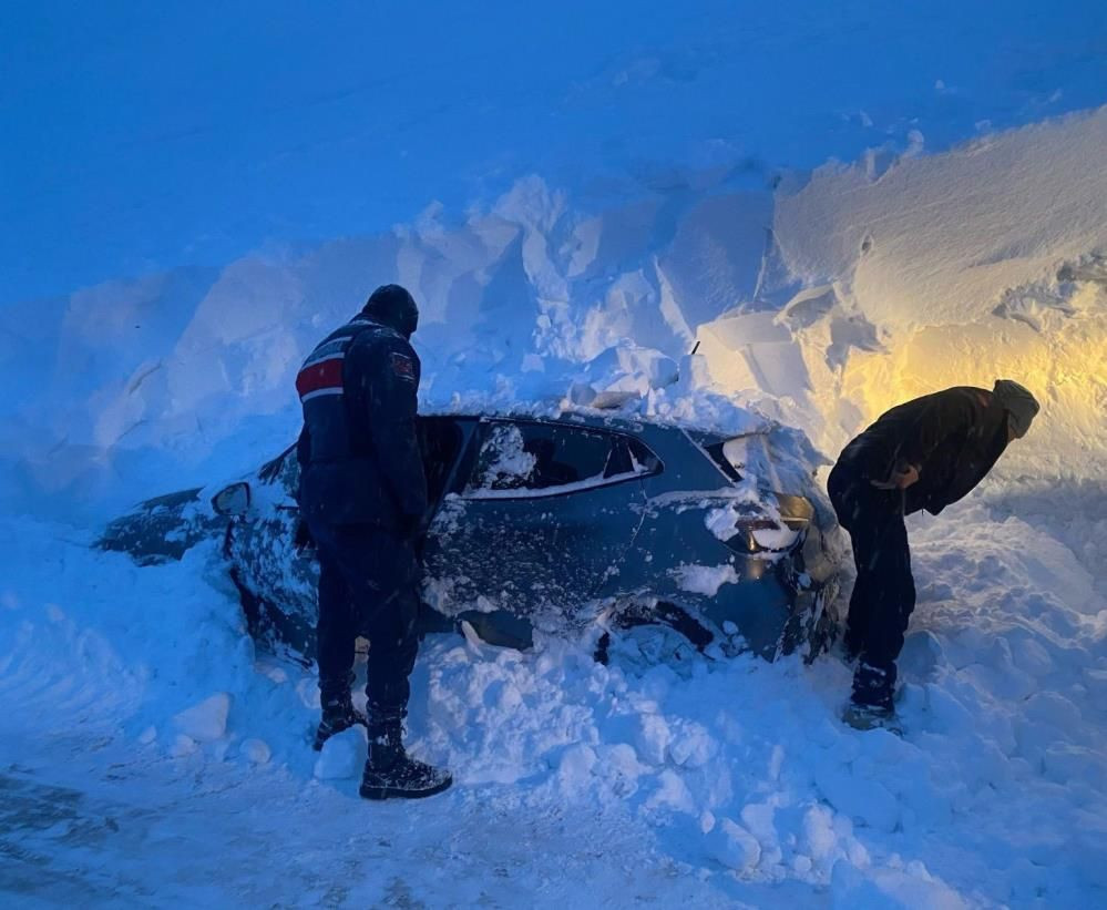 Bayburt’ta kar esareti: Dumlu Yaylası’nda mahsur kalan 4 yabancı kurtarıldı - Sayfa 3
