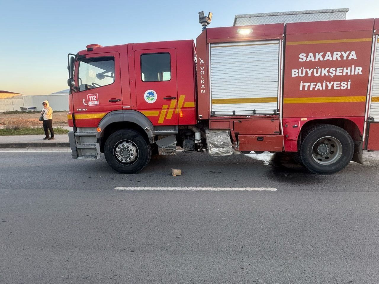 Sakarya’da dramatik kaza! Yangına koşan itfaiye aracı başka bir araca çarptı! 2 kişi yaralandı - Sayfa 2