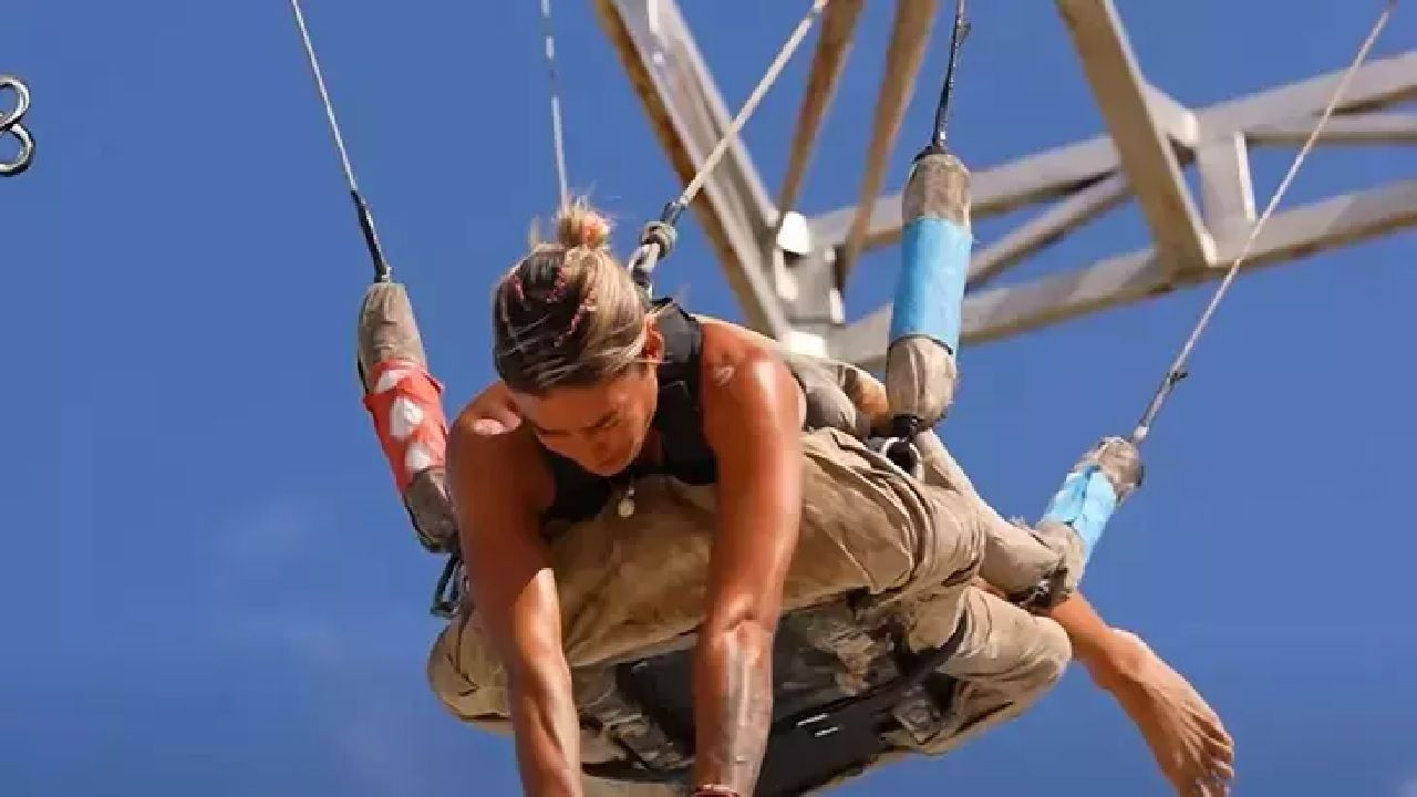 Survivor'da eğlence dolu birleşme partisi! Hangi takım şarkı yarışmasını kazandı? - Sayfa 1