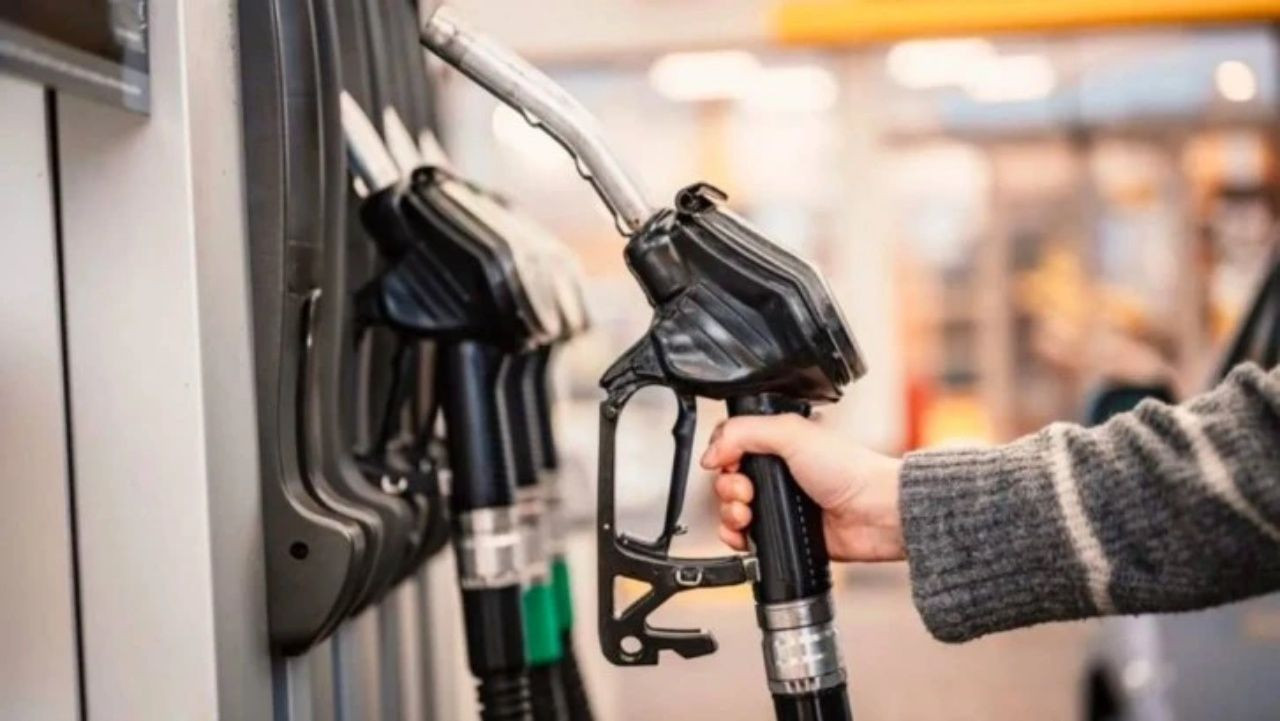 Tabelalar bir kez  daha değişiyor! Akaryakıta dev zam yolda! İşte 15 Nisan 2025 güncel benzin, motorin fiyatları - Sayfa 5