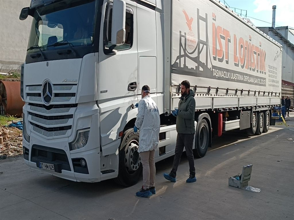 Gaziantep’te yürek yakan kaza: 5 yaşındaki Hüseyin Kaplan TIR’ın altında hayatını kaybetti - Sayfa 1