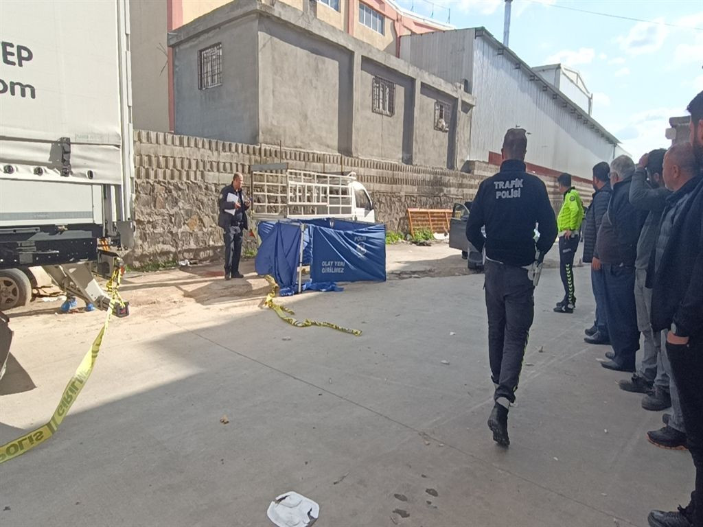 Gaziantep’te yürek yakan kaza: 5 yaşındaki Hüseyin Kaplan TIR’ın altında hayatını kaybetti - Sayfa 4